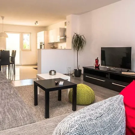 Cozy Apartman شقة بولا